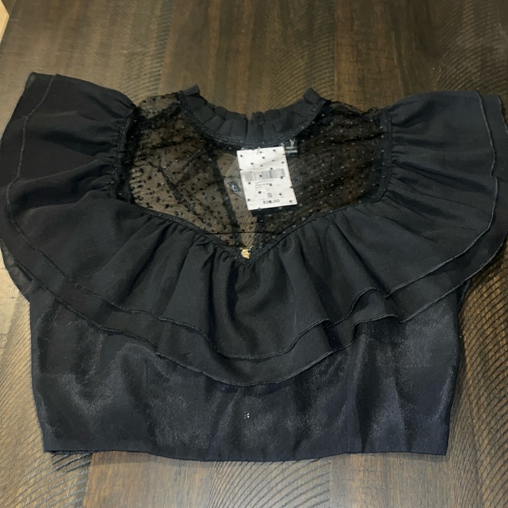 Elegant crop top